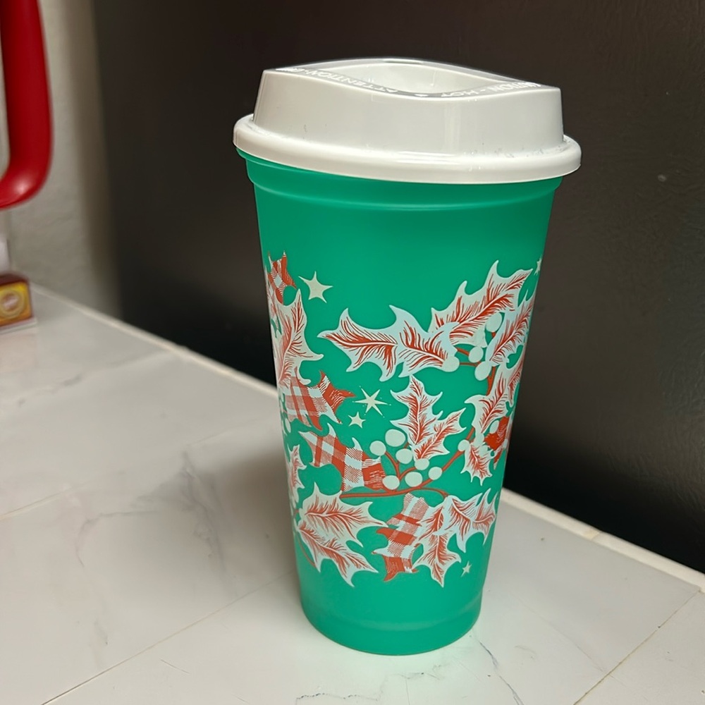 Starbucks’s 2024 holiday cup